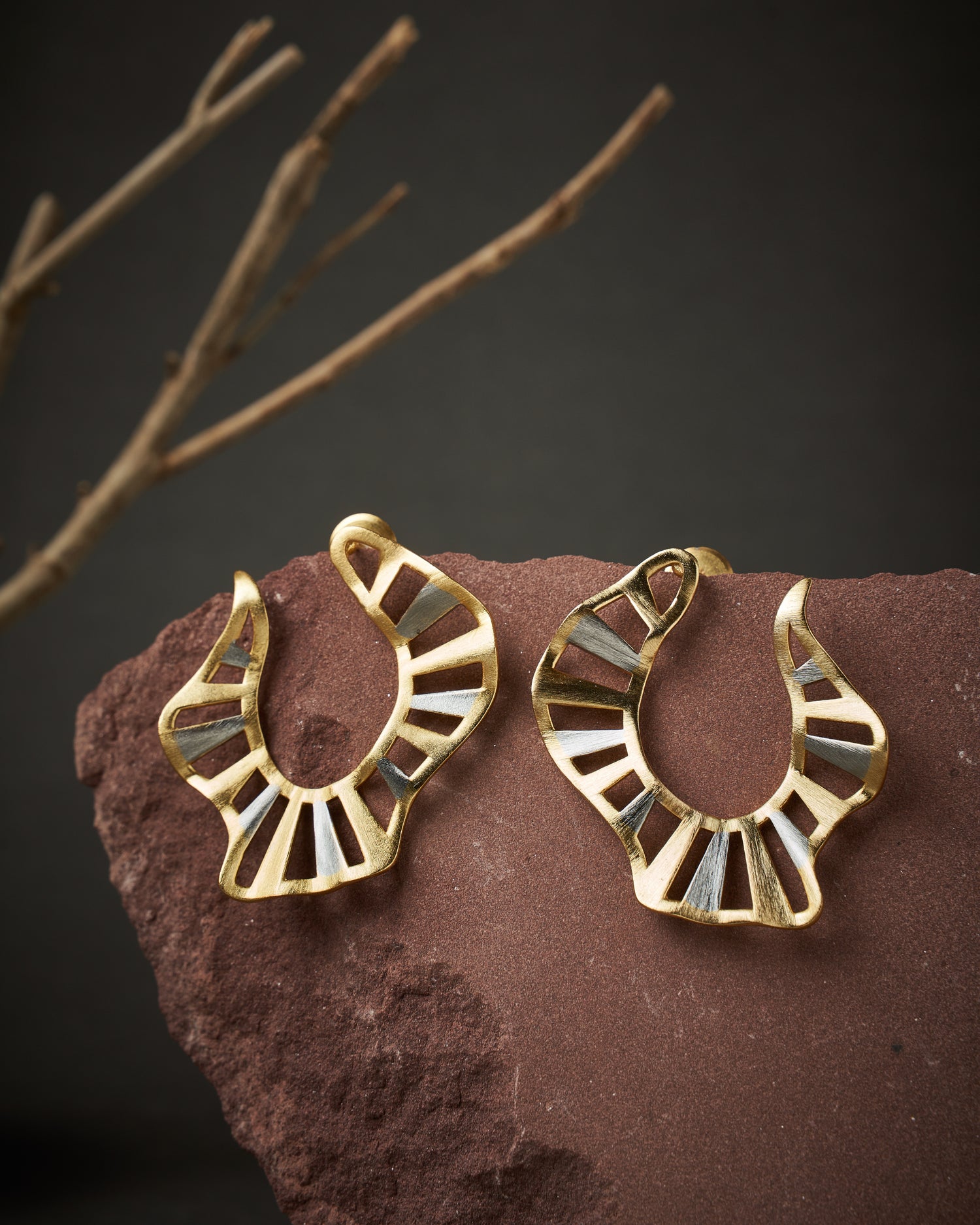 WHIRLWIND WHISPERS EARRING | 18K GOLD PLATED