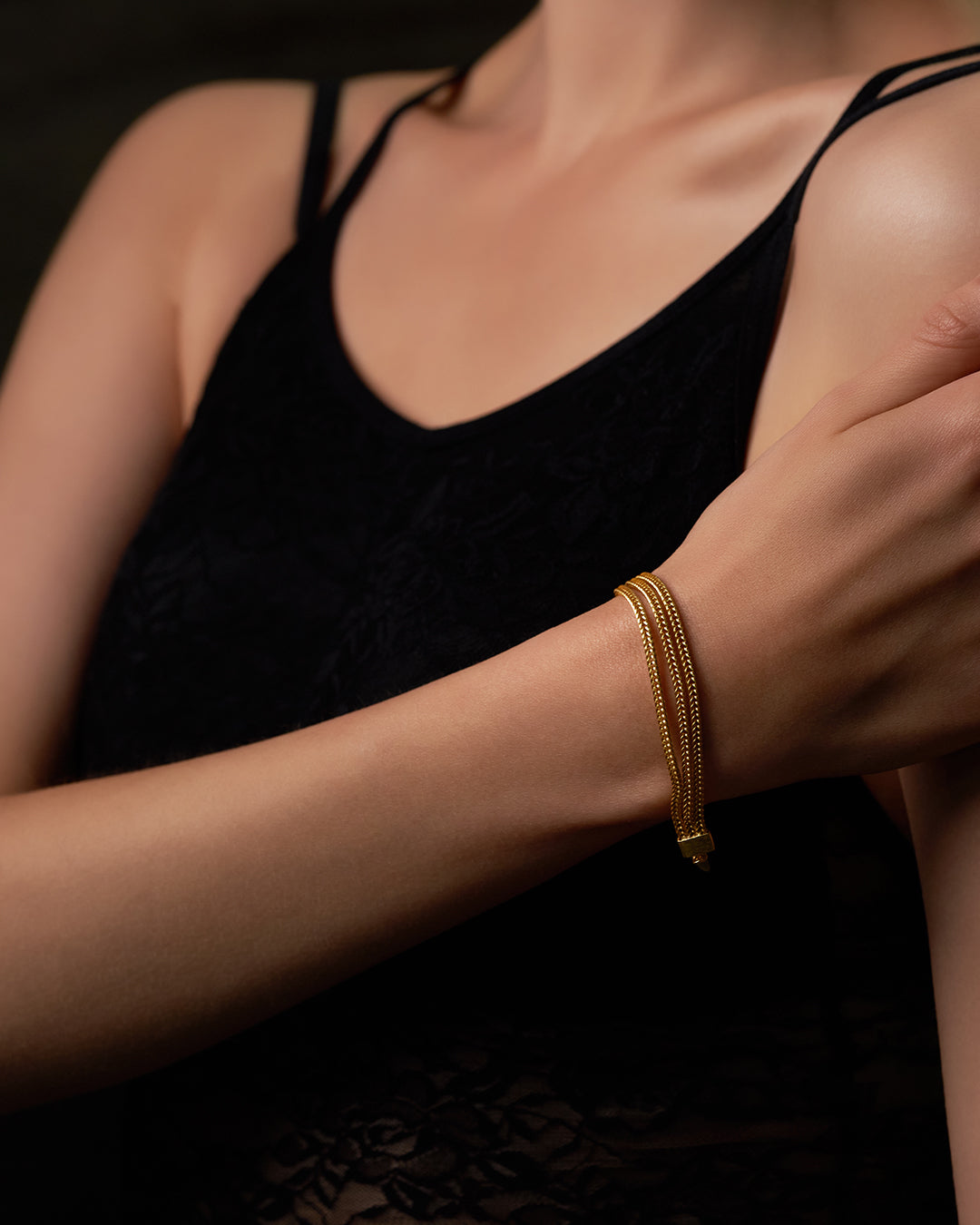 HIDDEN IN LAYERS BRACELET | 18K GOLD PLATED