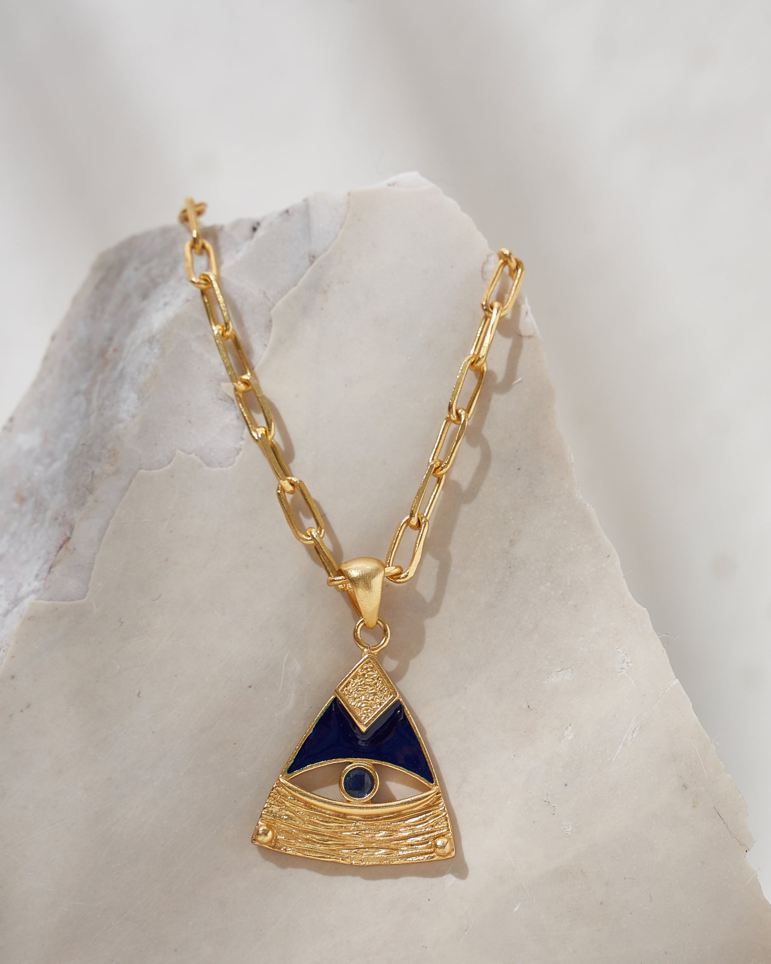 GEOMETRIC ELEGANCE TRIANGLE NECKLACE | 18K GOLD PLATED