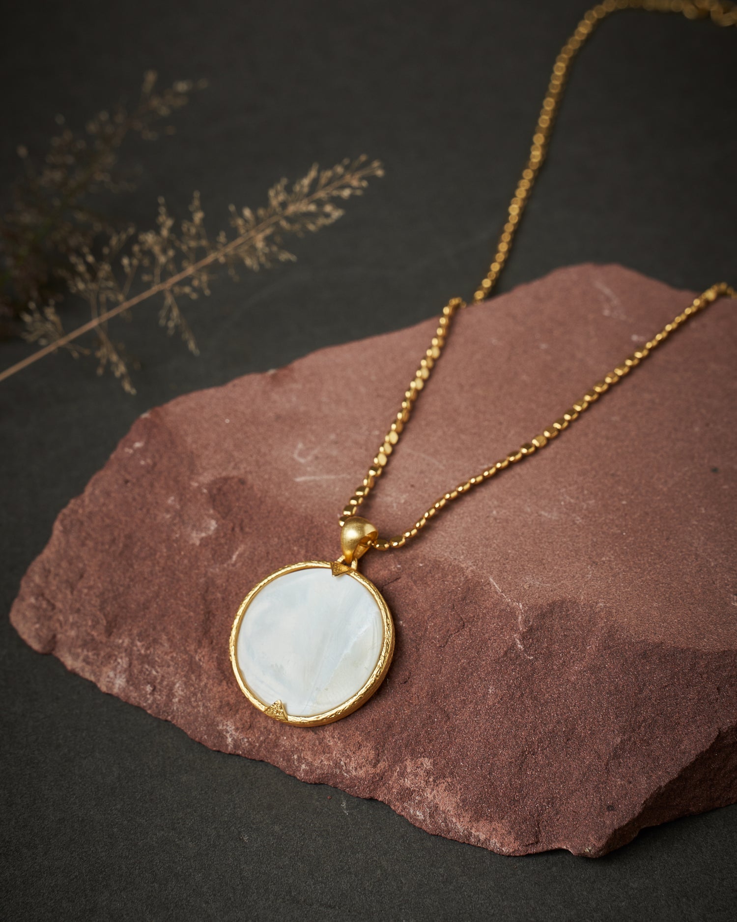 FULL MOON NECKLACE | 18K GOLD PLATED